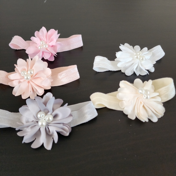 3/$12 ● 5 pairs flower headbands sz 0-12m - Picture 2 of 2
